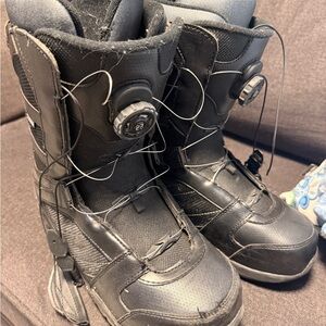 Black men’s K2 Snowboard Boots with Dial Closure